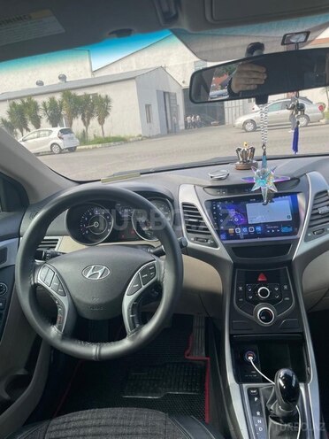Hyundai Elantra 2015, 209,215 km - 1.8 л - Bakı