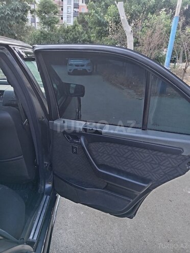Mercedes C 220 1995, 405,000 km - 2.2 л - Bakı