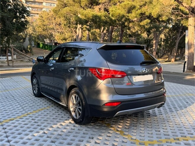 Hyundai Santa Fe-5