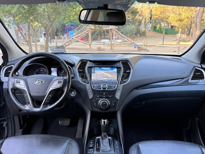 Hyundai Santa Fe-11