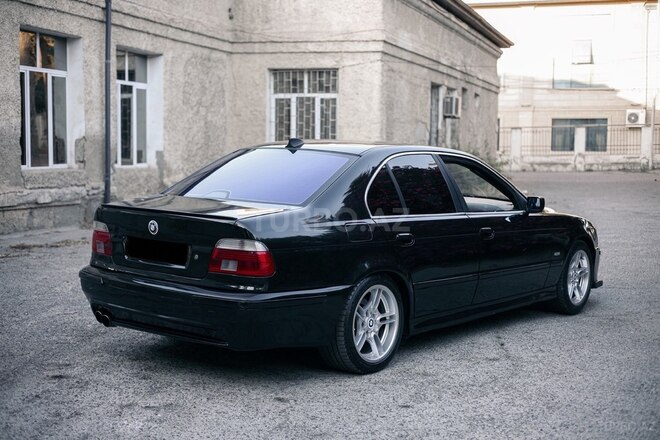 BMW 525 2002, 350,000 km - 2.5 л - Bakı