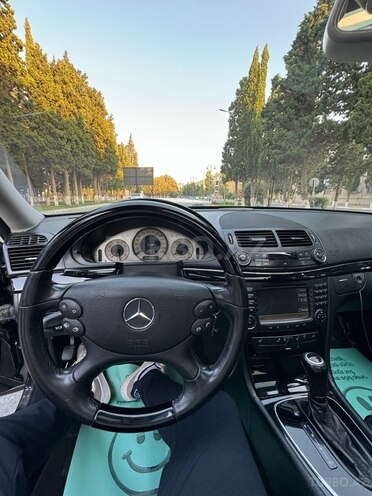 Mercedes E 280-8