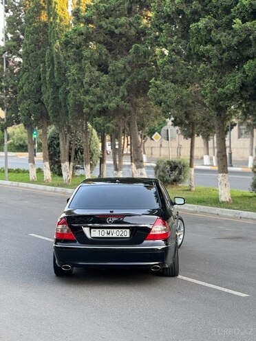 Mercedes E 280-17