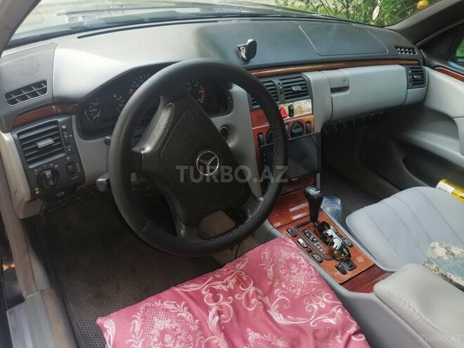 Mercedes E 220 d 1999, 628,000 km - 2.2 л - Ağcabədi
