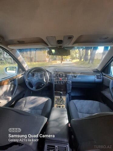 Mercedes C 270 2001, 273,698 km - 2.7 l - Qəbələ