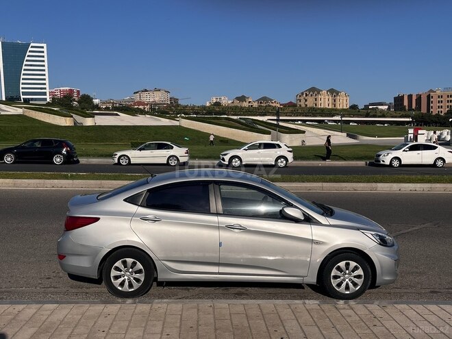 Hyundai Accent 2015, 130,000 km - 1.4 l - Bakı