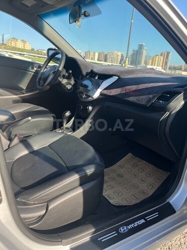 Hyundai Accent 2015, 130,000 km - 1.4 l - Bakı
