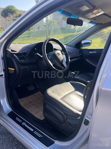 Hyundai Accent 2015, 130,000 km - 1.4 l - Bakı
