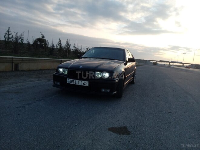 BMW 320 1992, 352,000 km - 2.0 l - Bakı