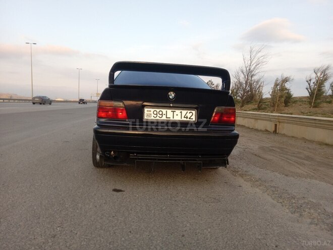 BMW 320 1992, 352,000 km - 2.0 l - Bakı