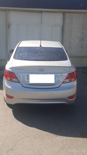 Hyundai Accent 2015, 130,000 km - 1.4 l - Bakı