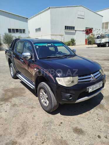 Mitsubishi L200 2011, 342,000 km - 2.5 l - Bakı