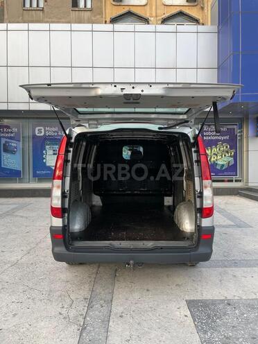 Mercedes Vito 115-6