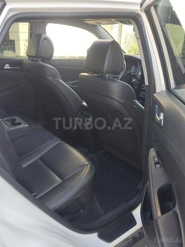Hyundai Tucson-9