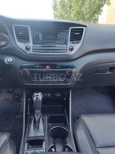 Hyundai Tucson-13