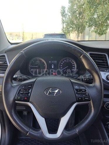 Hyundai Tucson-12