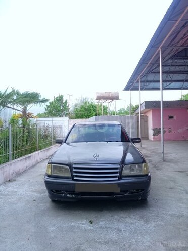 Mercedes C 180 1995, 400,000 km - 1.8 л - Ucar