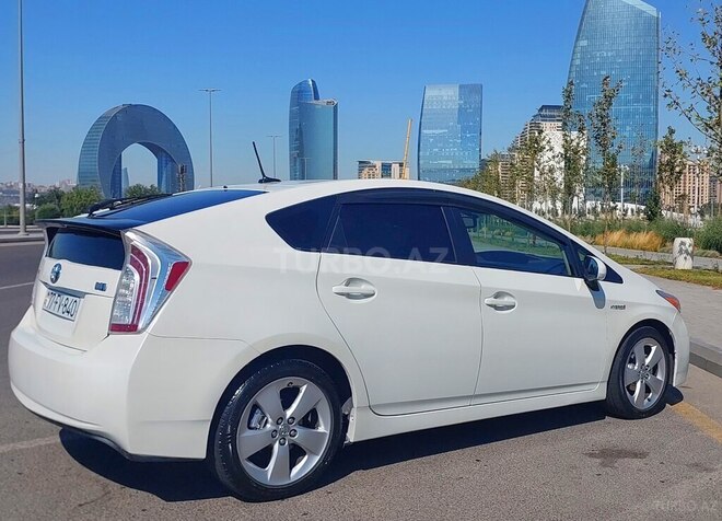 Toyota Prius 2011, 321,869 km - 1.8 l - Bakı