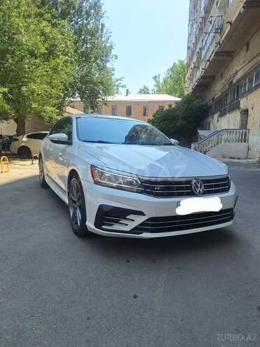 Volkswagen Passat (North America) 2016, 226,000 km - 1.8 л - Bakı