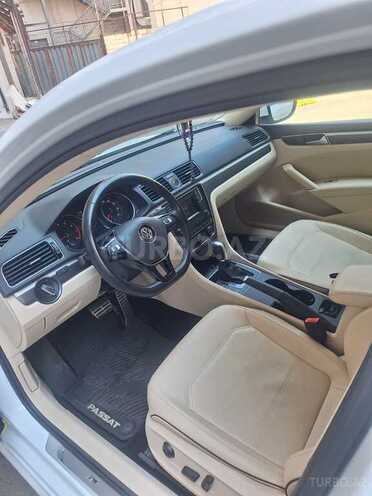 Volkswagen Passat (North America) 2016, 226,000 km - 1.8 л - Bakı