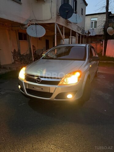 Opel Astra 2006, 260,000 km - 1.4 l - Balakən