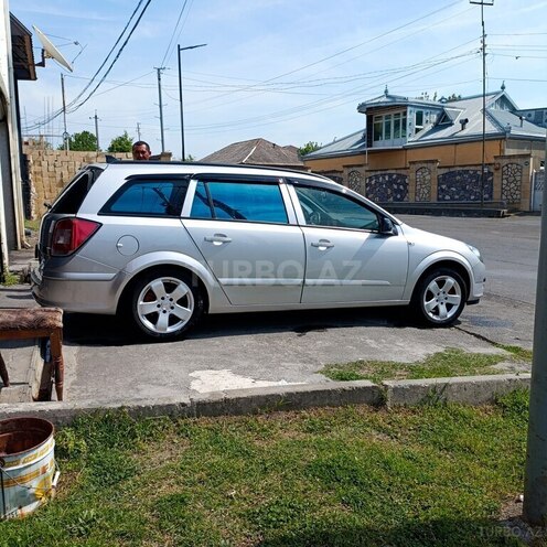 Opel Astra 2006, 260,000 km - 1.4 l - Balakən