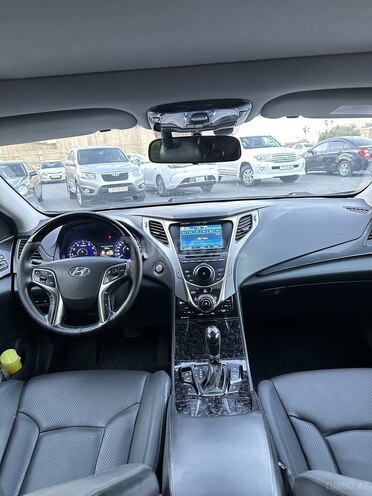 Hyundai Grandeur-18