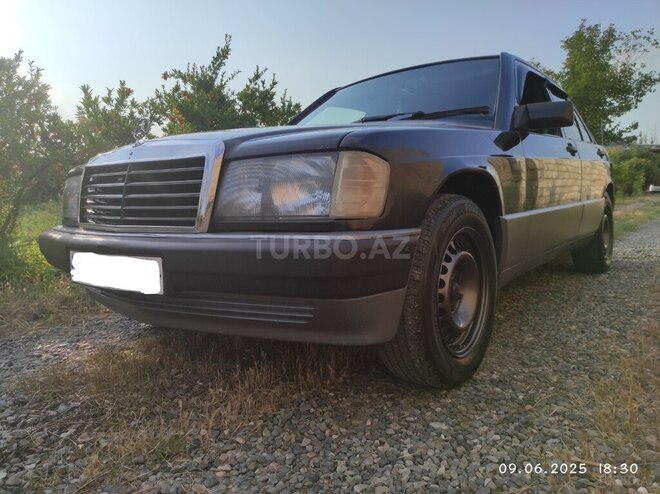 Mercedes 190 1992, 400,000 km - 1.8 л - Şirvan