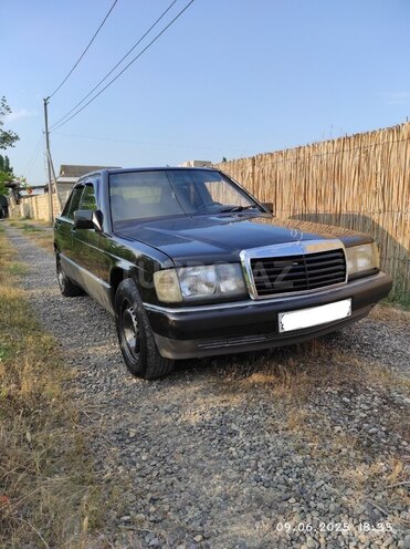 Mercedes 190 1992, 400,000 km - 1.8 л - Şirvan