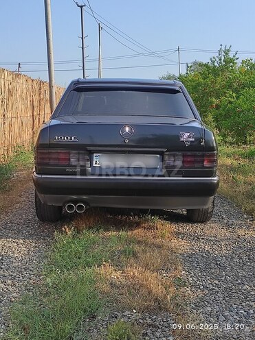 Mercedes 190 1992, 400,000 km - 1.8 л - Şirvan