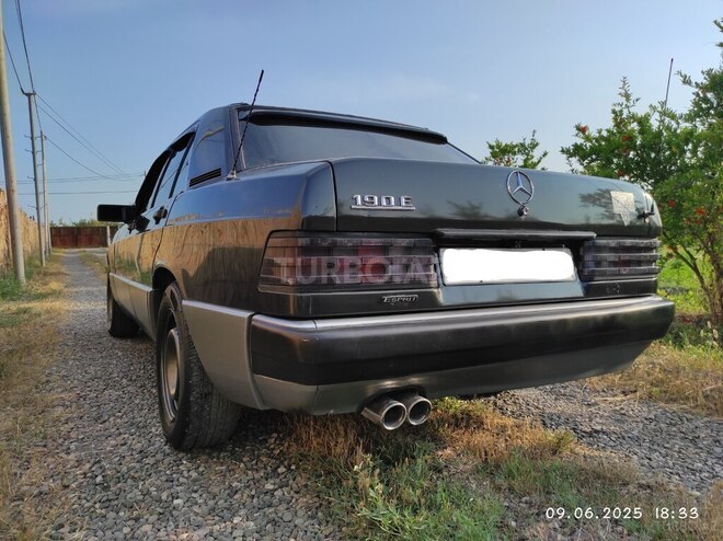 Mercedes 190 1992, 400,000 km - 1.8 л - Şirvan