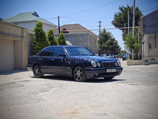 Mercedes E 240 1999, 450,000 km - 2.4 l - Bakı