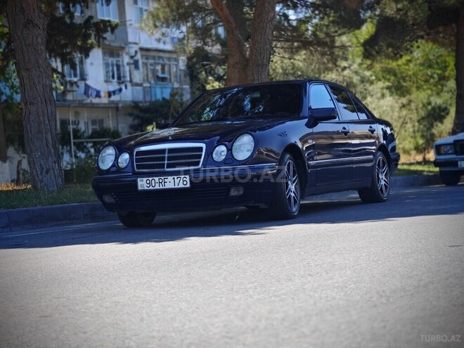 Mercedes E 240 1999, 450,000 km - 2.4 l - Bakı