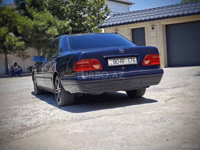Mercedes E 240 1999, 450,000 km - 2.4 l - Bakı