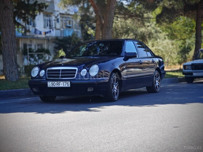 Mercedes E 240 1999, 450,000 km - 2.4 l - Bakı