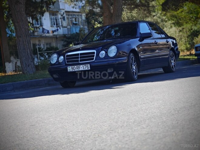 Mercedes E 240 1999, 450,000 km - 2.4 l - Bakı