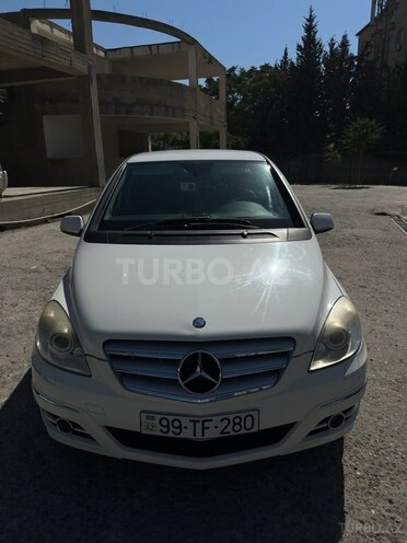 Mercedes B 180 2010, 106,000 km - 1.7 l - Bakı