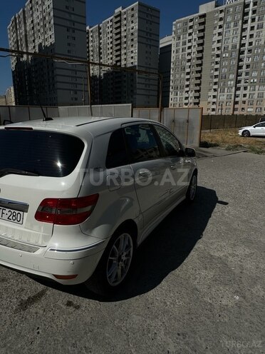 Mercedes B 180 2010, 106,000 km - 1.7 l - Bakı