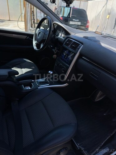 Mercedes B 180 2010, 106,000 km - 1.7 l - Bakı