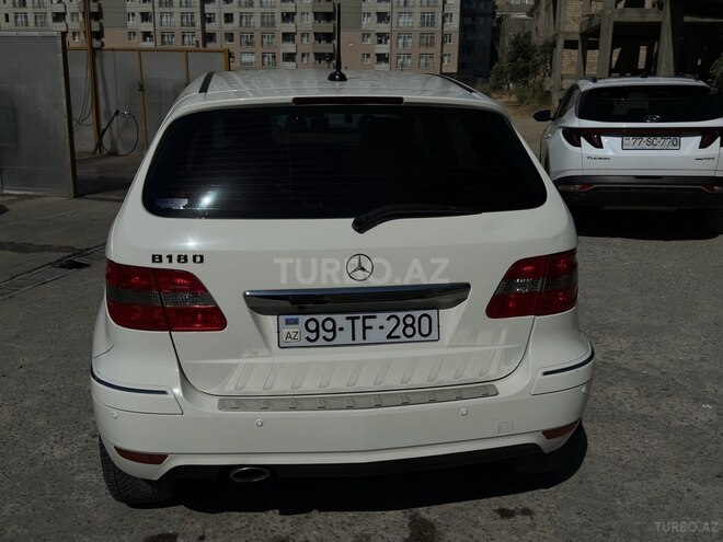 Mercedes B 180 2010, 106,000 km - 1.7 l - Bakı