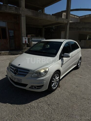 Mercedes B 180 2010, 106,000 km - 1.7 l - Bakı