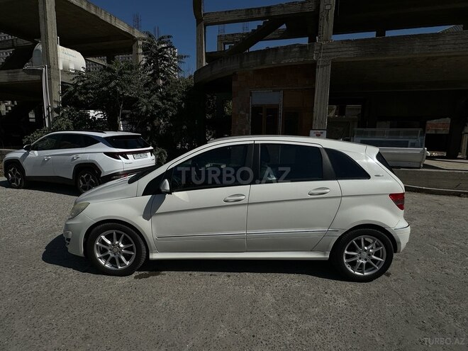 Mercedes B 180 2010, 106,000 km - 1.7 l - Bakı