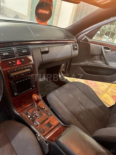 Mercedes E 220 d 2001, 200,000 km - 2.2 л - Bərdə