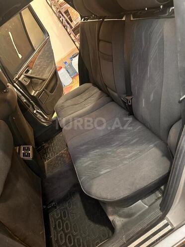 Mercedes E 220 d 2001, 200,000 km - 2.2 л - Bərdə