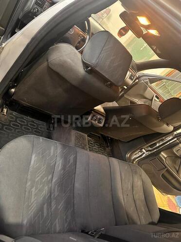 Mercedes E 220 d 2001, 200,000 km - 2.2 л - Bərdə