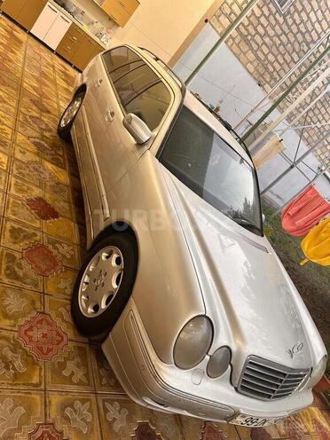 Mercedes E 220 d 2001, 200,000 km - 2.2 л - Bərdə