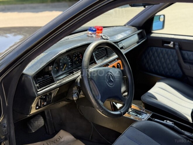 Mercedes 190 1991, 270,000 km - 2.0 l - Bakı