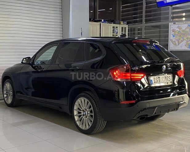 BMW X1-9