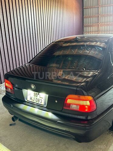 BMW 528 1999, 389,000 km - 2.8 l - Bakı