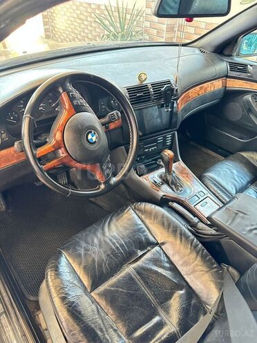 BMW 528 1999, 389,000 km - 2.8 l - Bakı